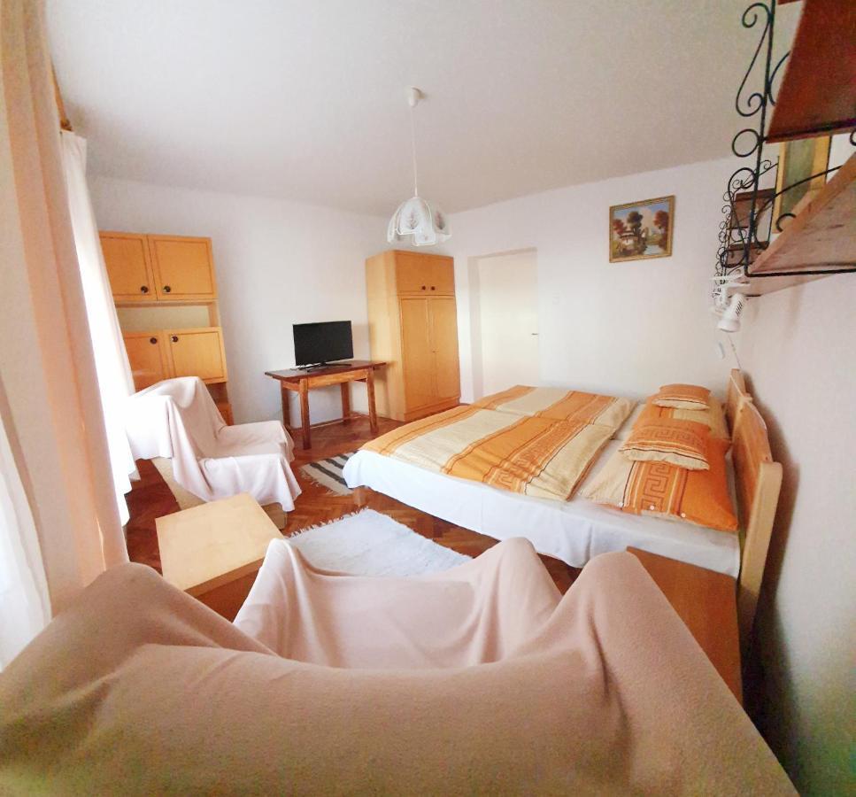 Anna Apartman เฮวิซ ภายนอก รูปภาพ